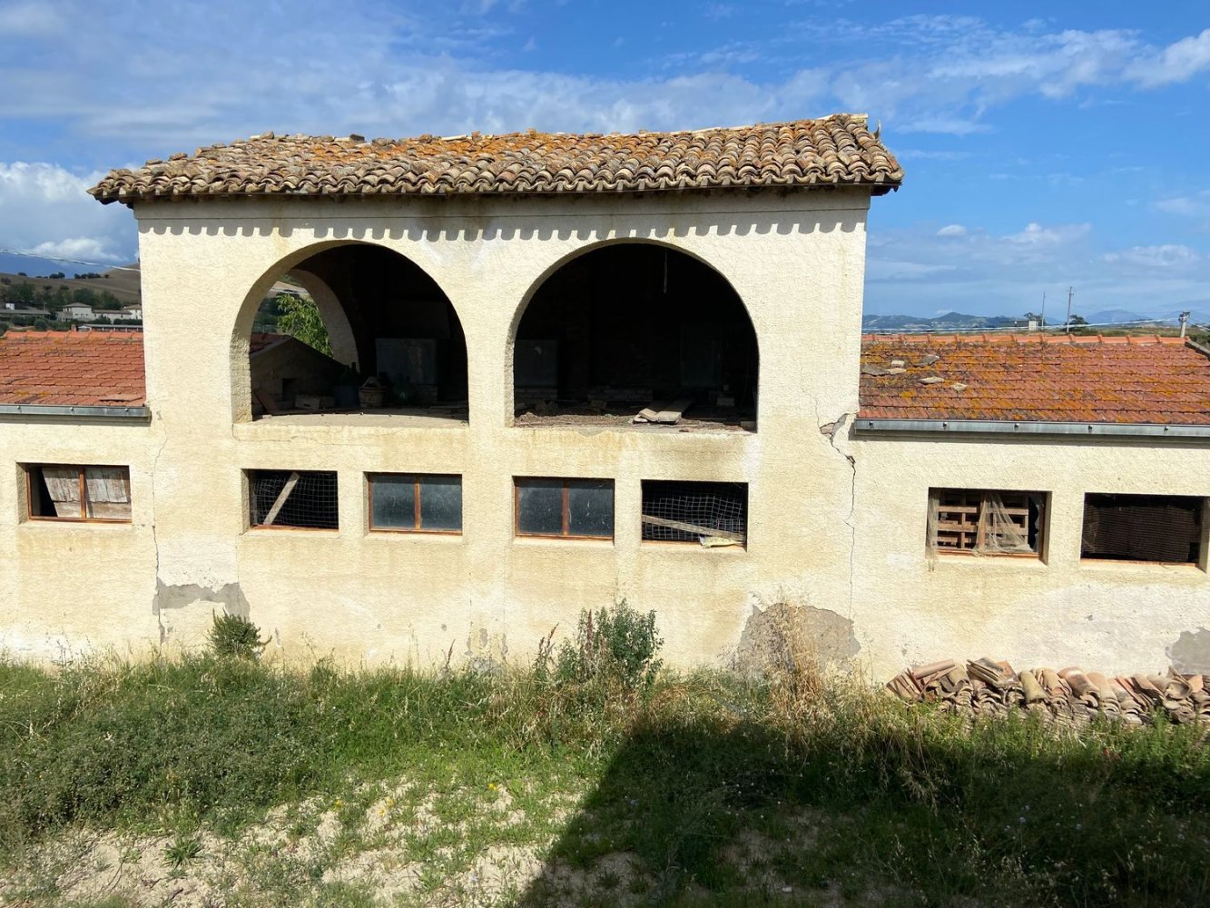 Дом с 5 комнатами в Пенне, Италия № 79938