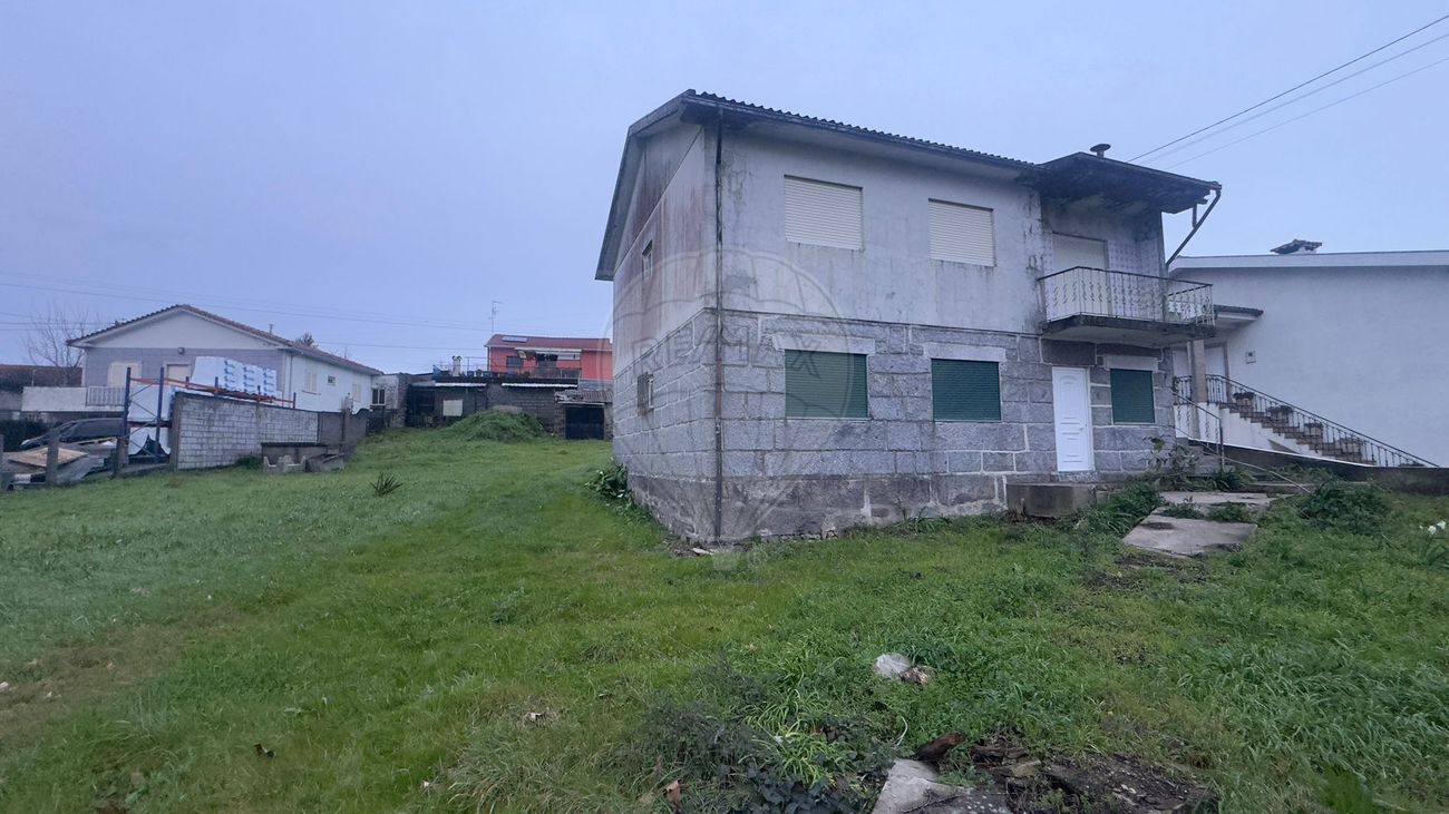 3 bedrooms House in Brito, Portugal No. 41725