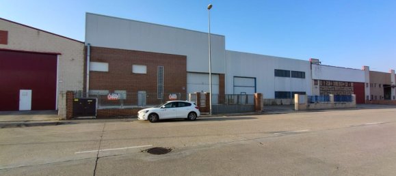 Lagerhaus in Aldeamayor de San Martin, Spain 675m², Nr. 150071 3