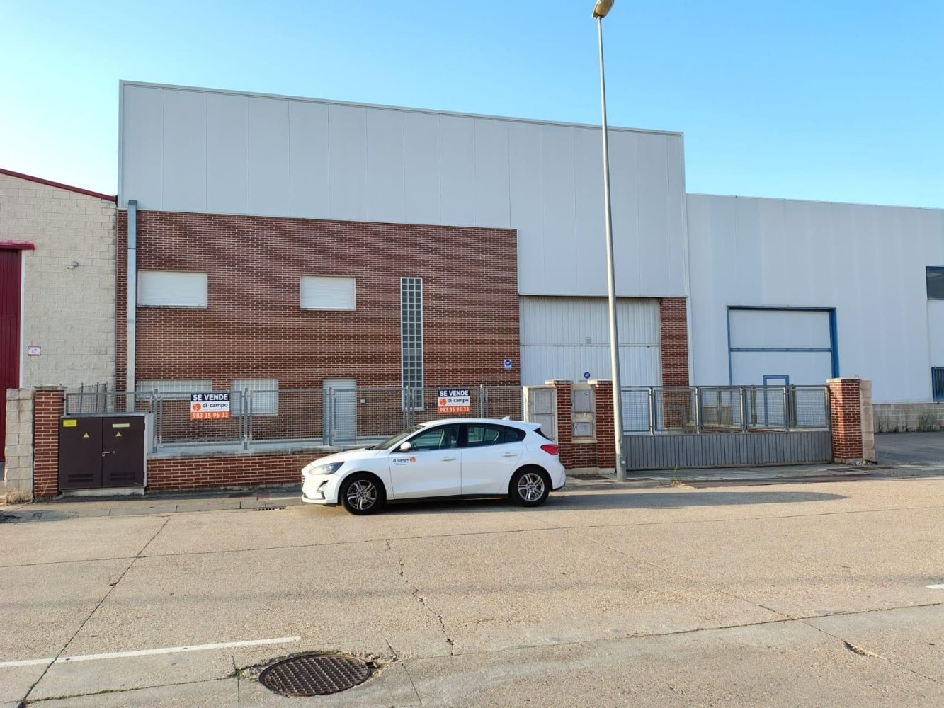 Lagerhaus in Aldeamayor de San Martin, Spain 675m², Nr. 150071