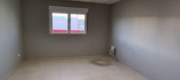 Lagerhaus in Aldeamayor de San Martin, Spain 675m², Nr. 150071 7