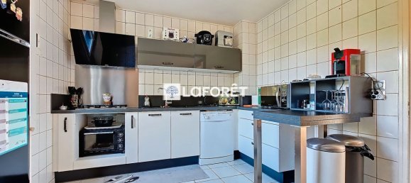 4 bedrooms House in Saint-Gobain, France No. 239988 3