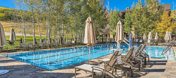 3 bedrooms Cafe / restaurant in Avon, USA No. 57 25