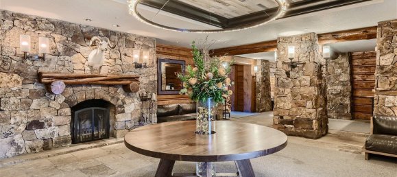 3 bedrooms Cafe / restaurant in Avon, USA No. 57 28