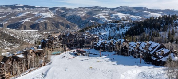 3 bedrooms Cafe / restaurant in Avon, USA No. 57 30