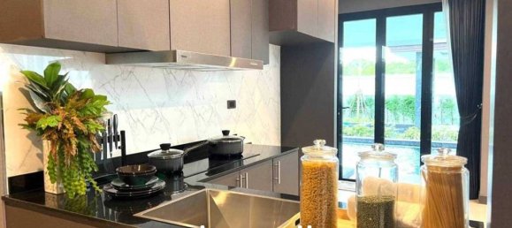 3 Schlafzimmer Cafe / Restaurant in Si Racha, Thailand, Nr. 15561 8