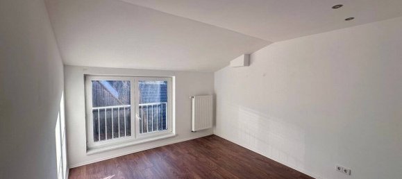 Квартира с 2 комнатами в Баден-Вюртемберг, Германия № 16214 3