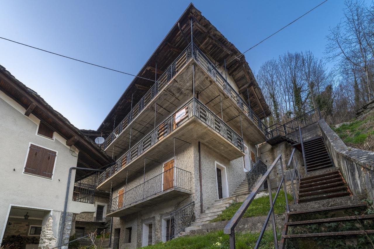 Casa de 4 divisões em Celle di Macra, Italy N.º 40851