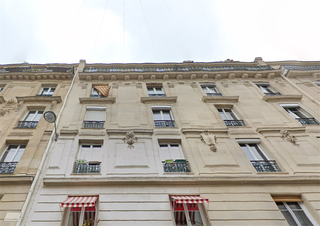 Propiedad comercial en Paris, France 66 m² No. 167204