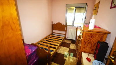 Apartamento de 3 dormitorios en Leganés, Spain No. 216682