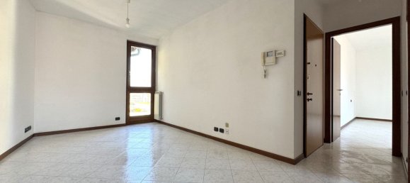 2 rooms Apartment in Carugate, Italy No. 59660 9