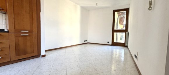 2 rooms Apartment in Carugate, Italy No. 59660 6