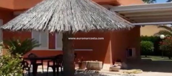 4 bedrooms House in Torrevieja, Spain No. 120926 2