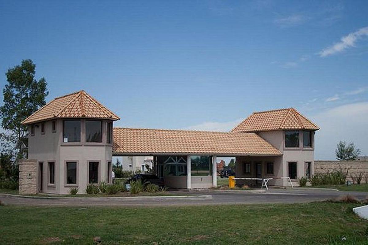  Land in Ezeiza, Argentina No. 118187