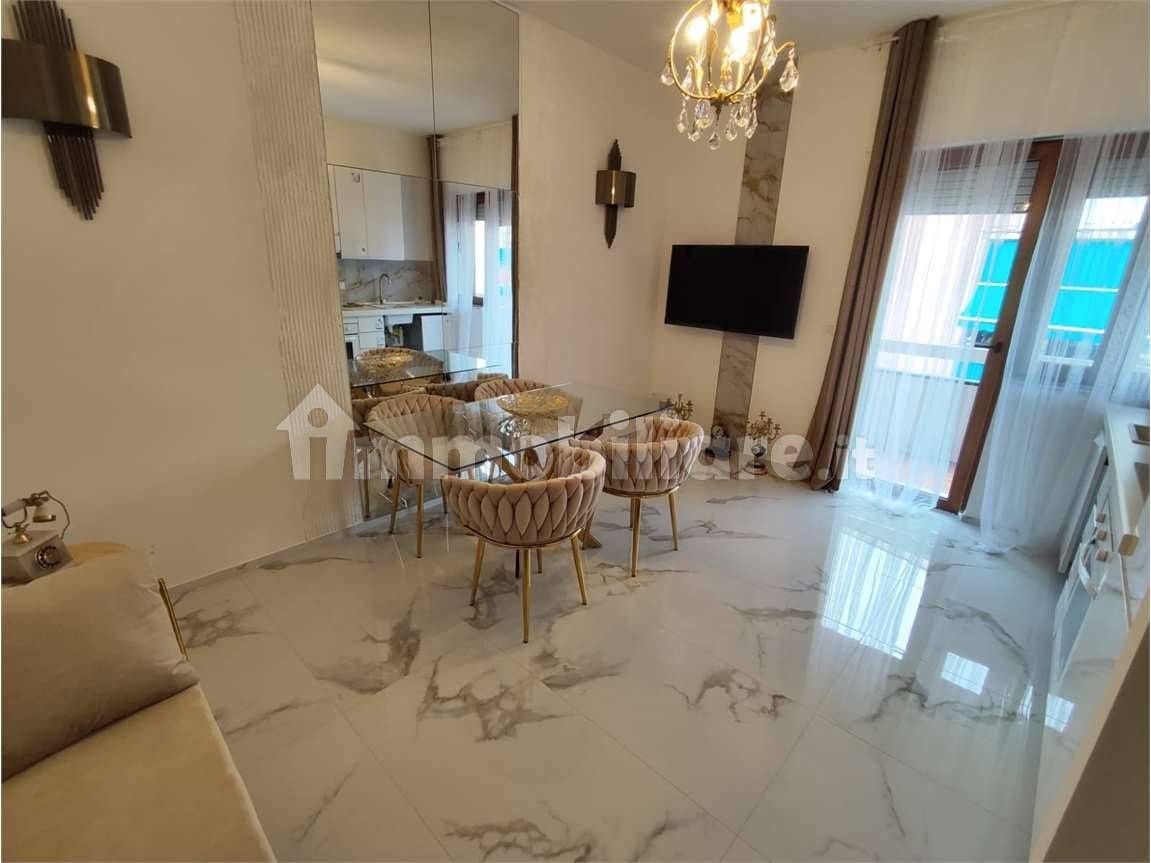 Apartamento de 1 dormitorio en Rapallo, Italy No. 196628