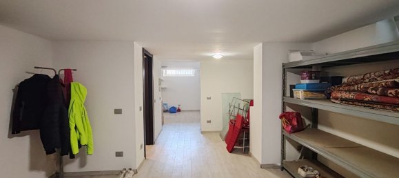 Villa de 4 divisões em Cernusco sul Naviglio, Italy N.º 59670 22