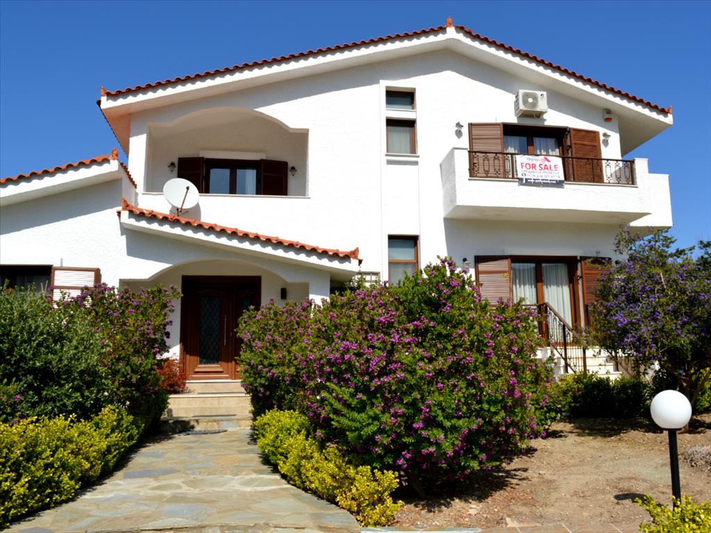 5 bedrooms Villa in Keratea, Greece No. 6780
