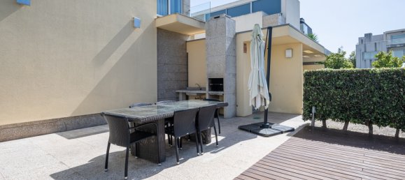 3 bedrooms House in Vila Nova de Gaia, Portugal No. 111146 5