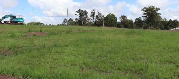 4003m² Land in Veteran, Australia No. 1053 2