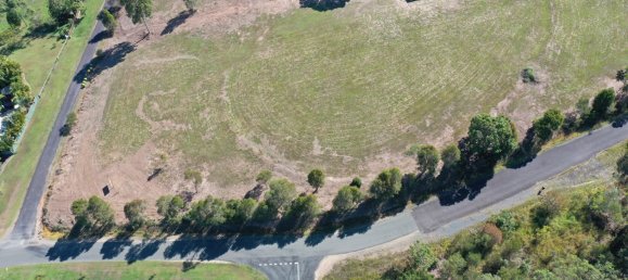 4003m² Land in Veteran, Australia No. 1053 20