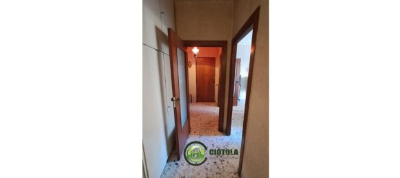4 rooms Apartment in Naples, Italy No. 114739 10