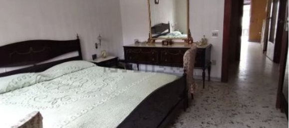 4 rooms Apartment in Naples, Italy No. 114739 5