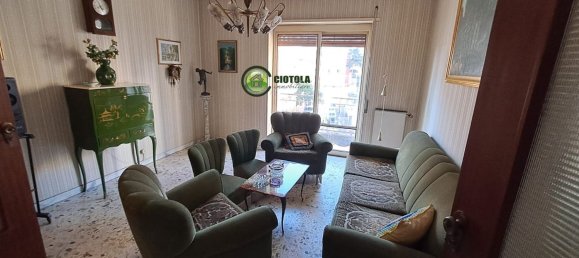 4 rooms Apartment in Naples, Italy No. 114739 6