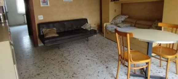 4 rooms Apartment in Naples, Italy No. 114739 8