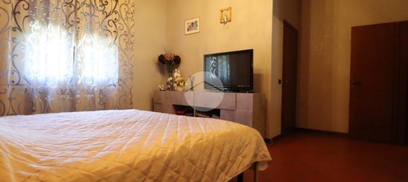 3 bedrooms Villa in Mantua, Italy No. 287075 22