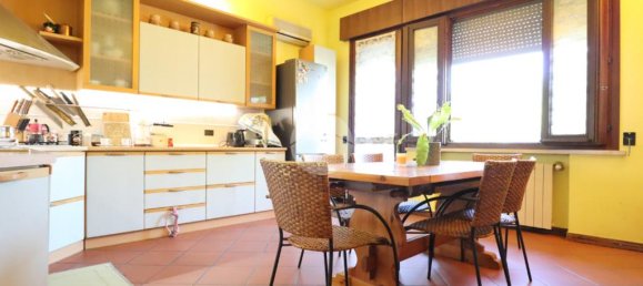 3 bedrooms Villa in Mantua, Italy No. 287075 17