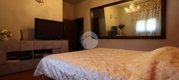 3 bedrooms Villa in Mantua, Italy No. 287075 23