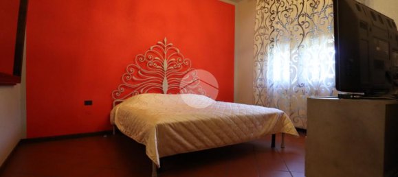 3 bedrooms Villa in Mantua, Italy No. 287075 20