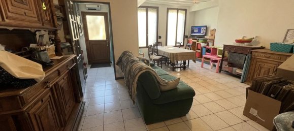 4 bedrooms Townhouse in Neuilly-Saint-Front, France No. 88331 5