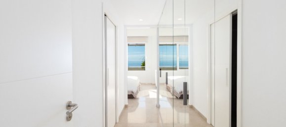 Apartamento de 3 dormitorios en Estepona, Spain No. 136673 15