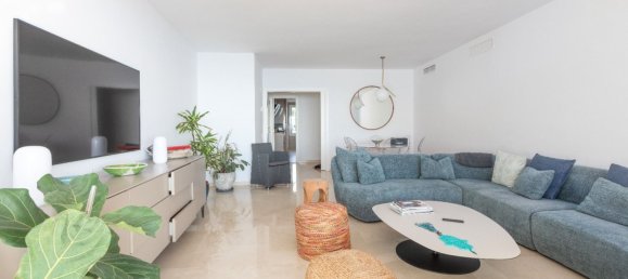 Apartamento de 3 dormitorios en Estepona, Spain No. 136673 9
