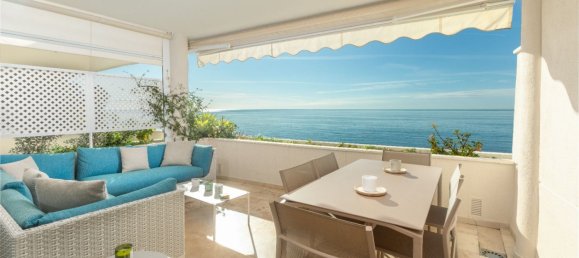 Apartamento de 3 dormitorios en Estepona, Spain No. 136673 2