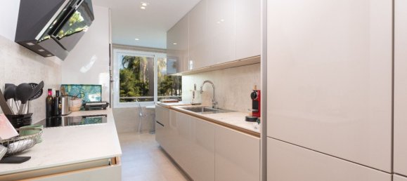 Apartamento de 3 dormitorios en Estepona, Spain No. 136673 11