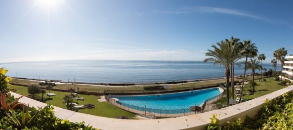 Apartamento de 3 dormitorios en Estepona, Spain No. 136673 13