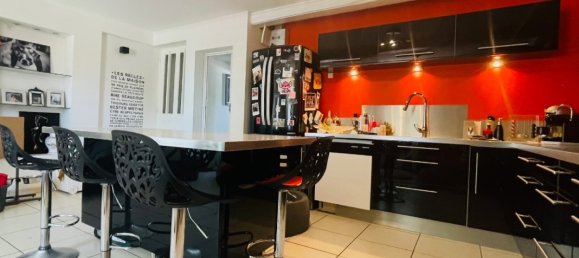 3 غرف نوم فيلا في Chavanoz, France رقم 202141 3