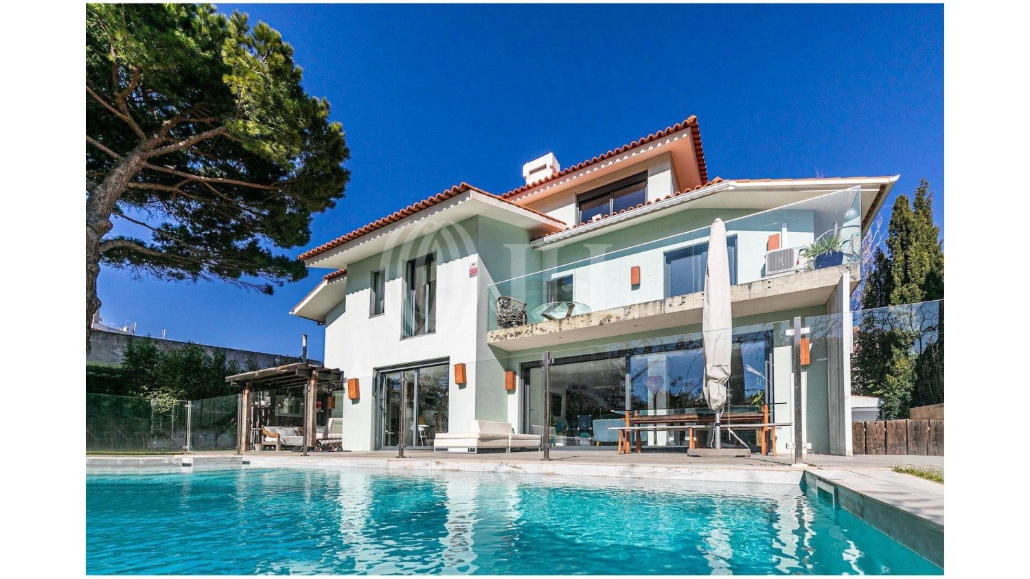 6 bedrooms Villa in Cascais, Portugal No. 170866