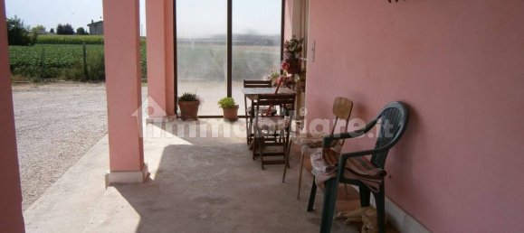 4 Schlafzimmer Villa in Gavello, Italy, Nr. 225409 6