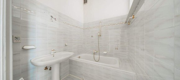 3-salle Appartement à Mariahilf, Austria No. 243418 13