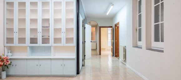 4 bedrooms Apartment in Zaragoza, Spain No. 61382 4