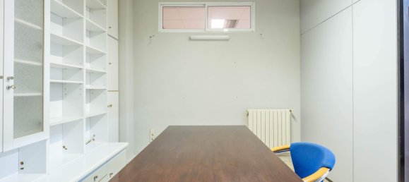 4 bedrooms Apartment in Zaragoza, Spain No. 61382 10