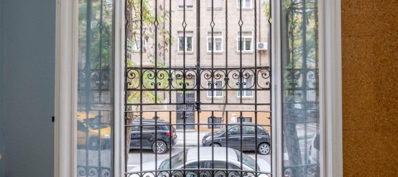 4 bedrooms Apartment in Zaragoza, Spain No. 61382 9