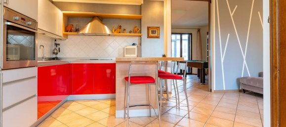 6 rooms Villa in Ivrea, Italy No. 53220 18