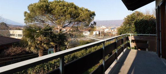 6 rooms Villa in Ivrea, Italy No. 53220 25