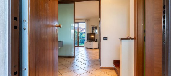 6 rooms Villa in Ivrea, Italy No. 53220 48