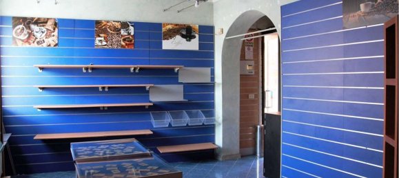 2-Zimmer Gewerbliche Immobilie in Calci, Italy, Nr. 155337 10