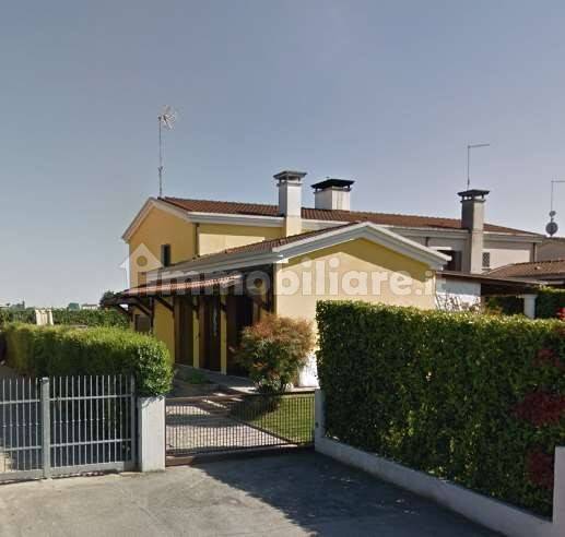 3 bedrooms Villa in San Donà di Piave, Italy No. 305569